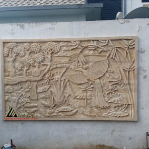 Relief batu paras putih motif flora fauna untuk dekorasi dinding rumah elegan